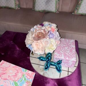 Flower decor piece for living room